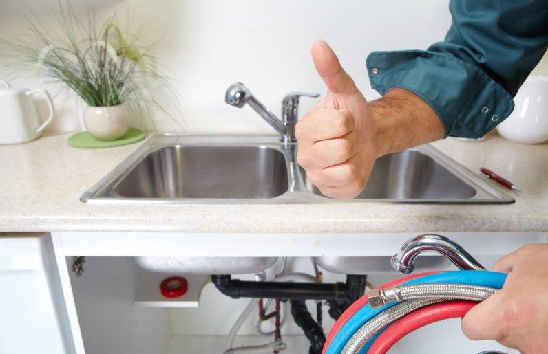 plumber fixed a clg under the kitchen sink in Sydney home